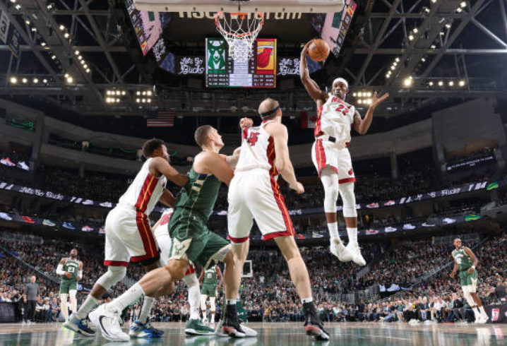 nba竞猜平台登录- 热火黑八奇迹淘汰雄鹿晋级  